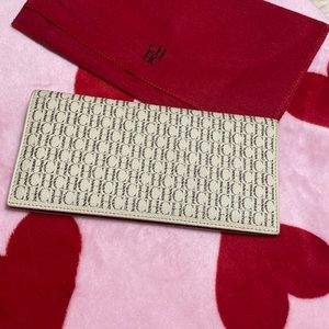 Original Carolina Herrera Wallet.
